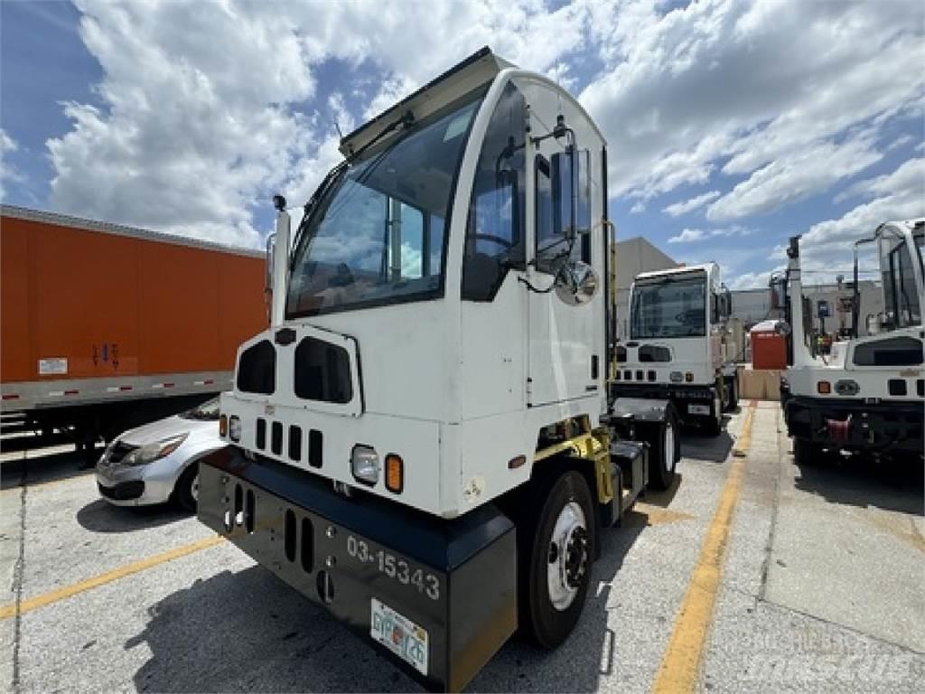 Autocar ACTT42 終端式曳引機