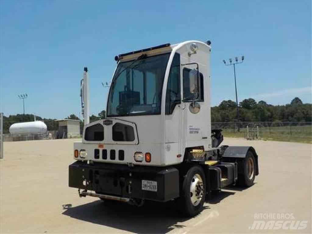Autocar ACTT42 終端式曳引機