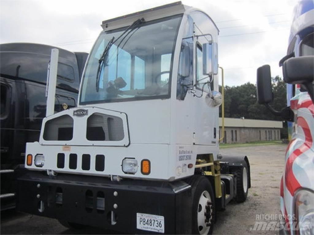 Autocar ACTT42 終端式曳引機