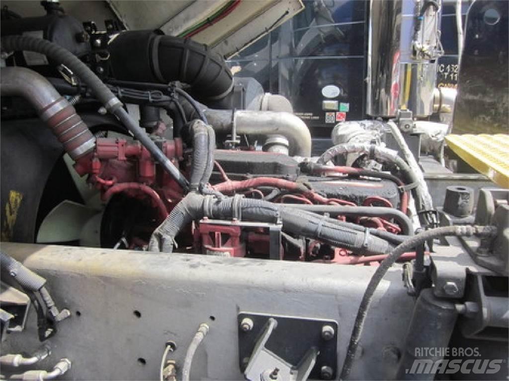 Autocar ACTT42 終端式曳引機