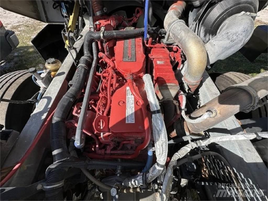 Autocar ACTT42 終端式曳引機