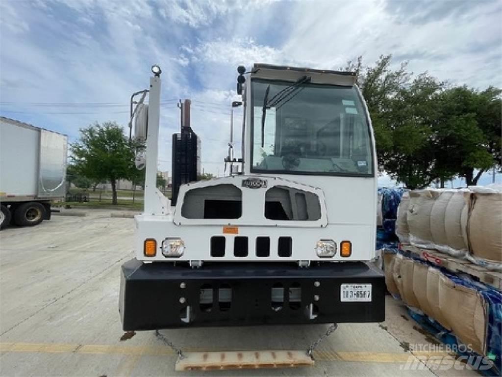Autocar ACTT64 終端式曳引機