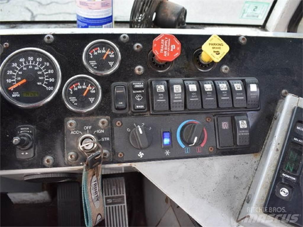 Autocar ACTT64 終端式曳引機