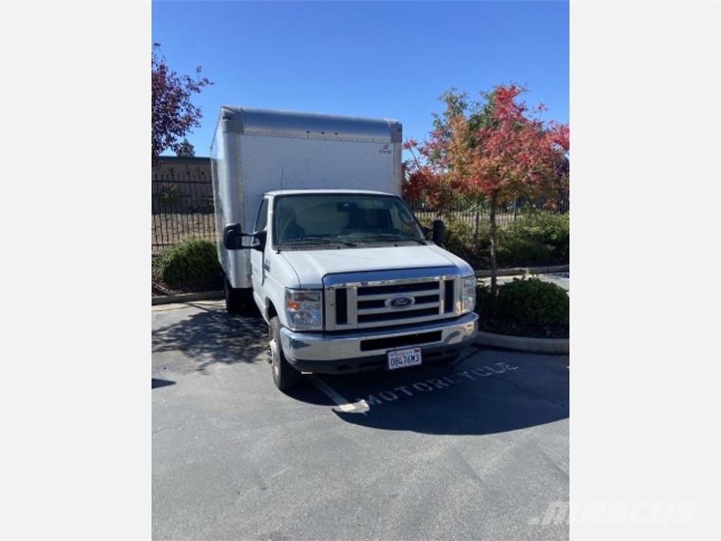 Ford E350 貨箱式卡車