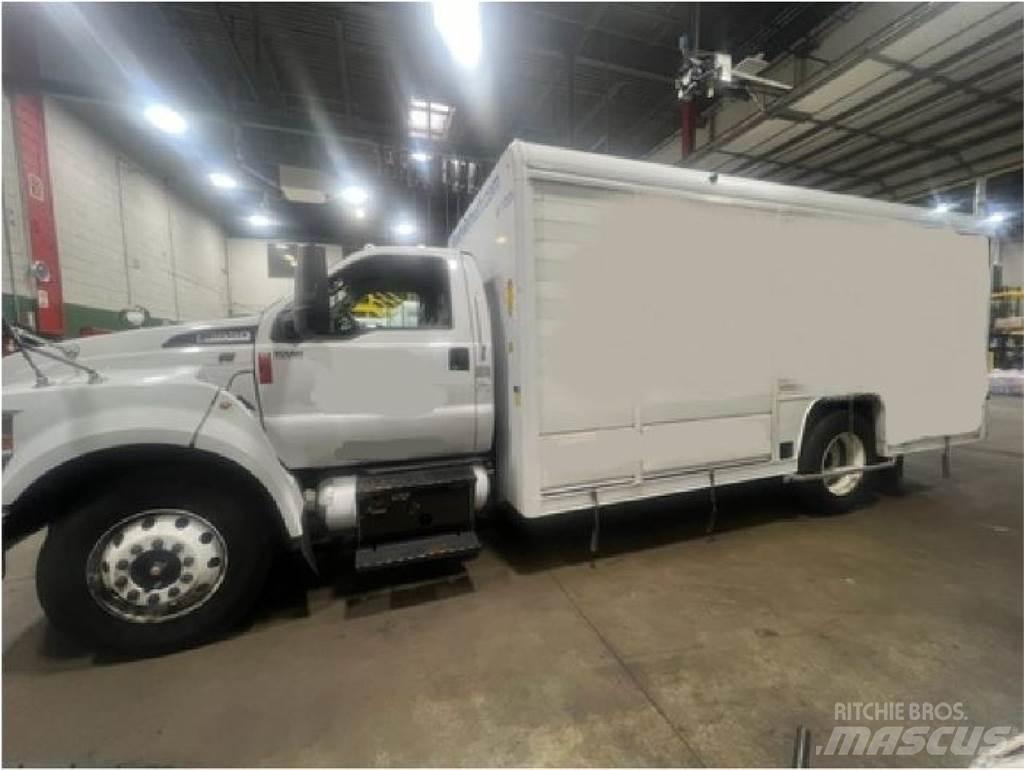 Ford F650 飲料運輸卡車