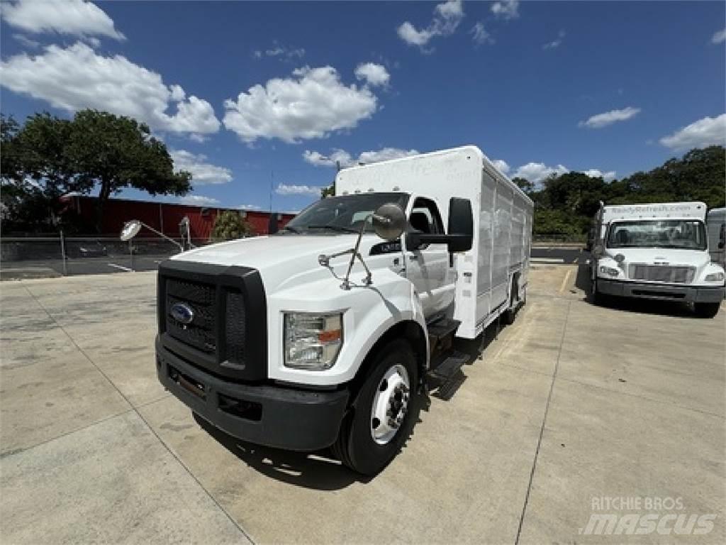 Ford F650 飲料運輸卡車