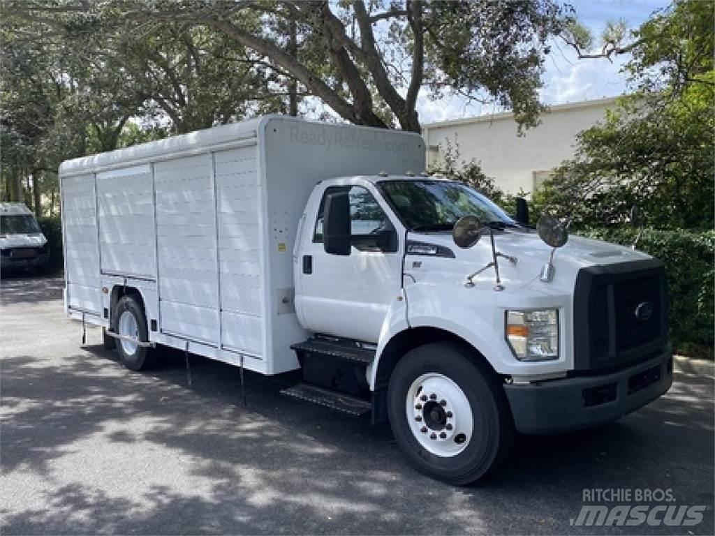 Ford F650 飲料運輸卡車