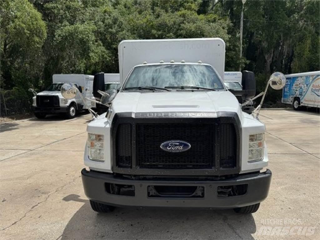 Ford F650 飲料運輸卡車