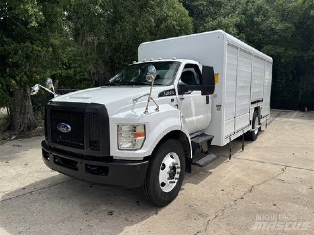 Ford F650 飲料運輸卡車