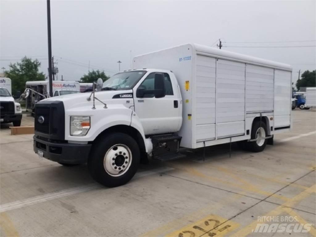 Ford F650 飲料運輸卡車