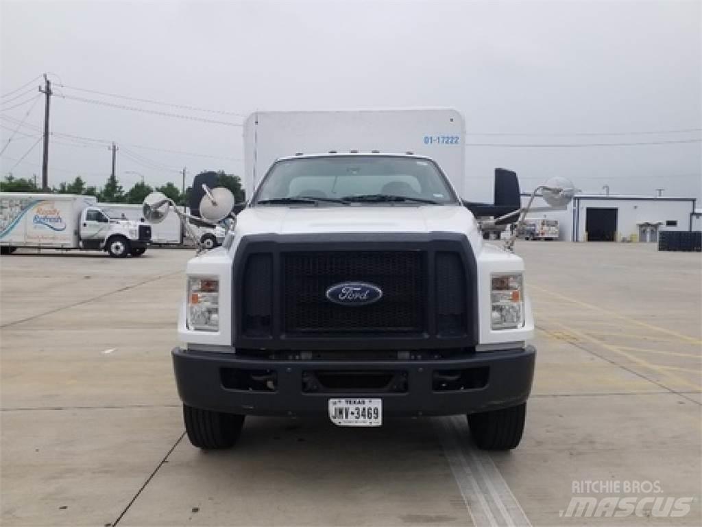 Ford F650 飲料運輸卡車
