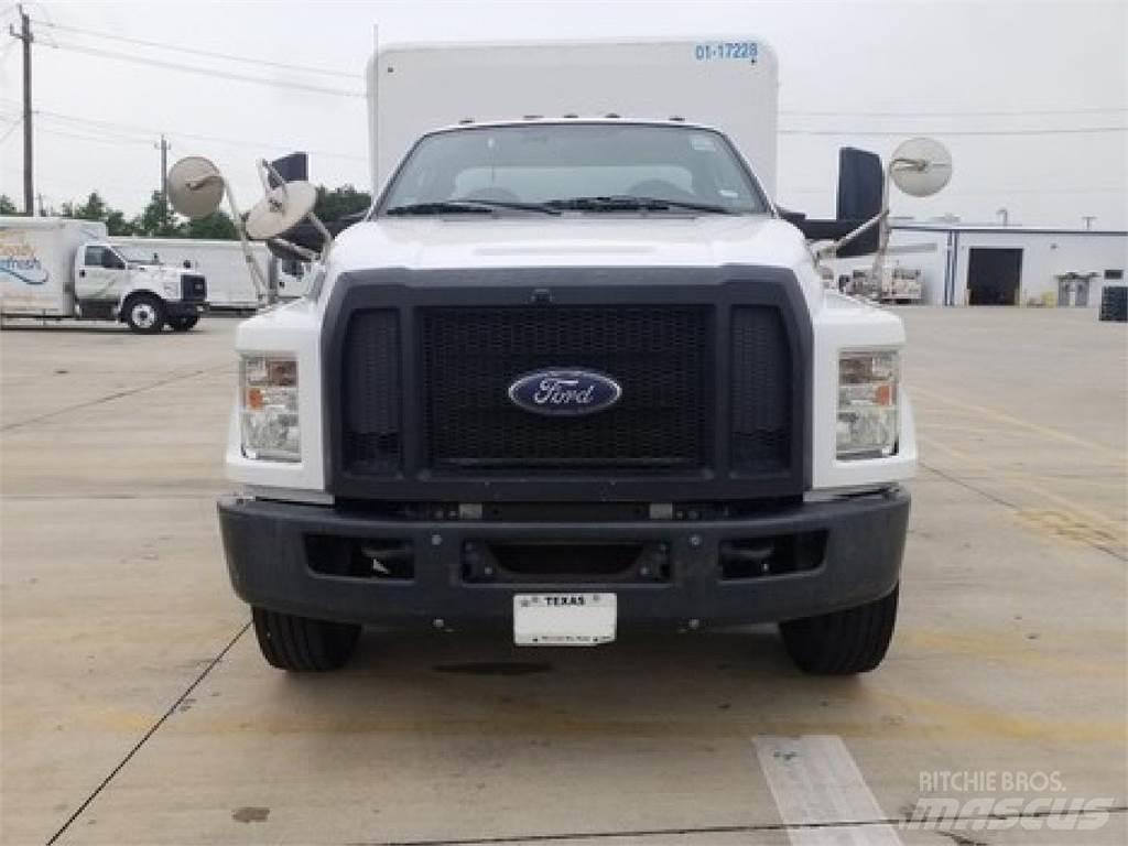 Ford F650 飲料運輸卡車