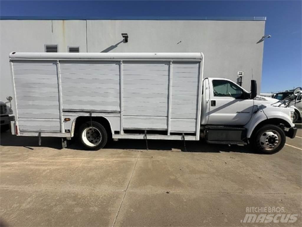 Ford F650 飲料運輸卡車