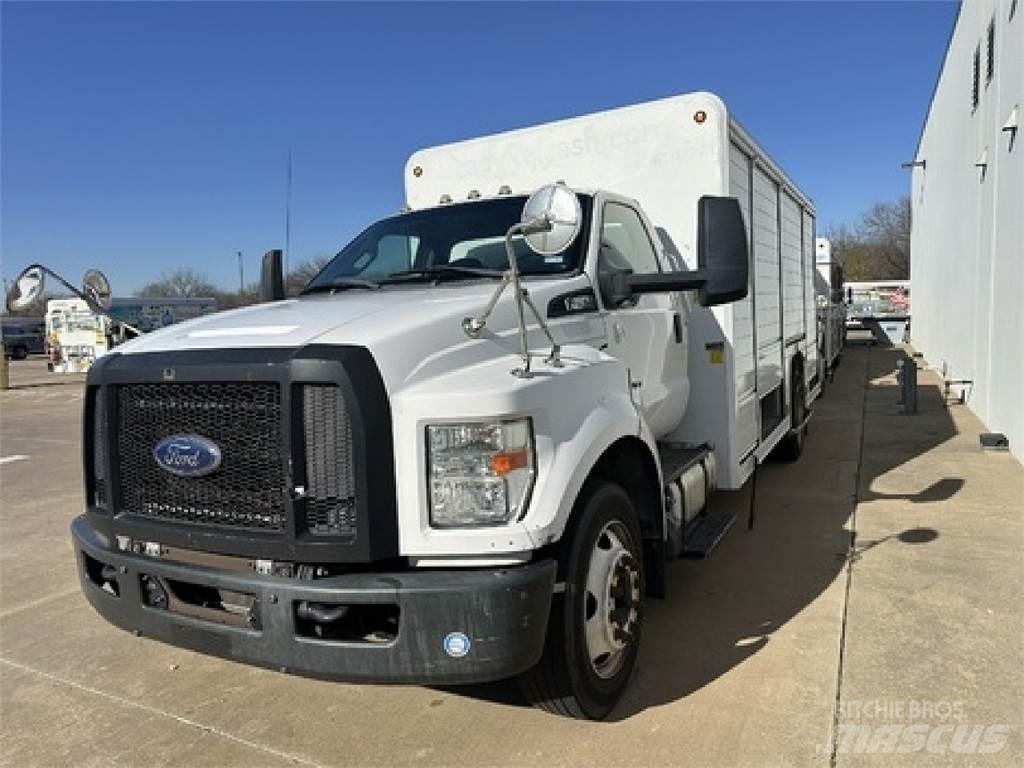 Ford F650 飲料運輸卡車