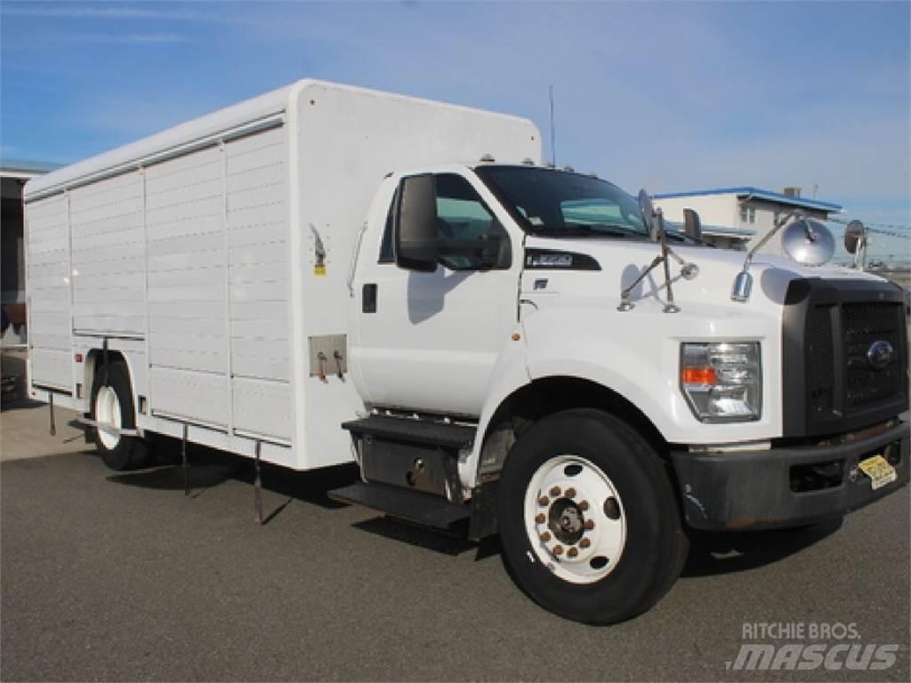 Ford F650 飲料運輸卡車