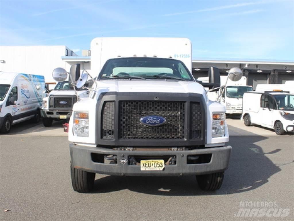 Ford F650 飲料運輸卡車