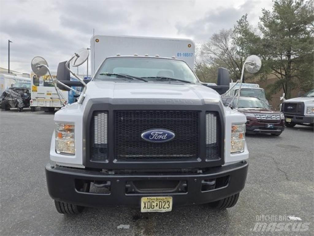 Ford F650 飲料運輸卡車