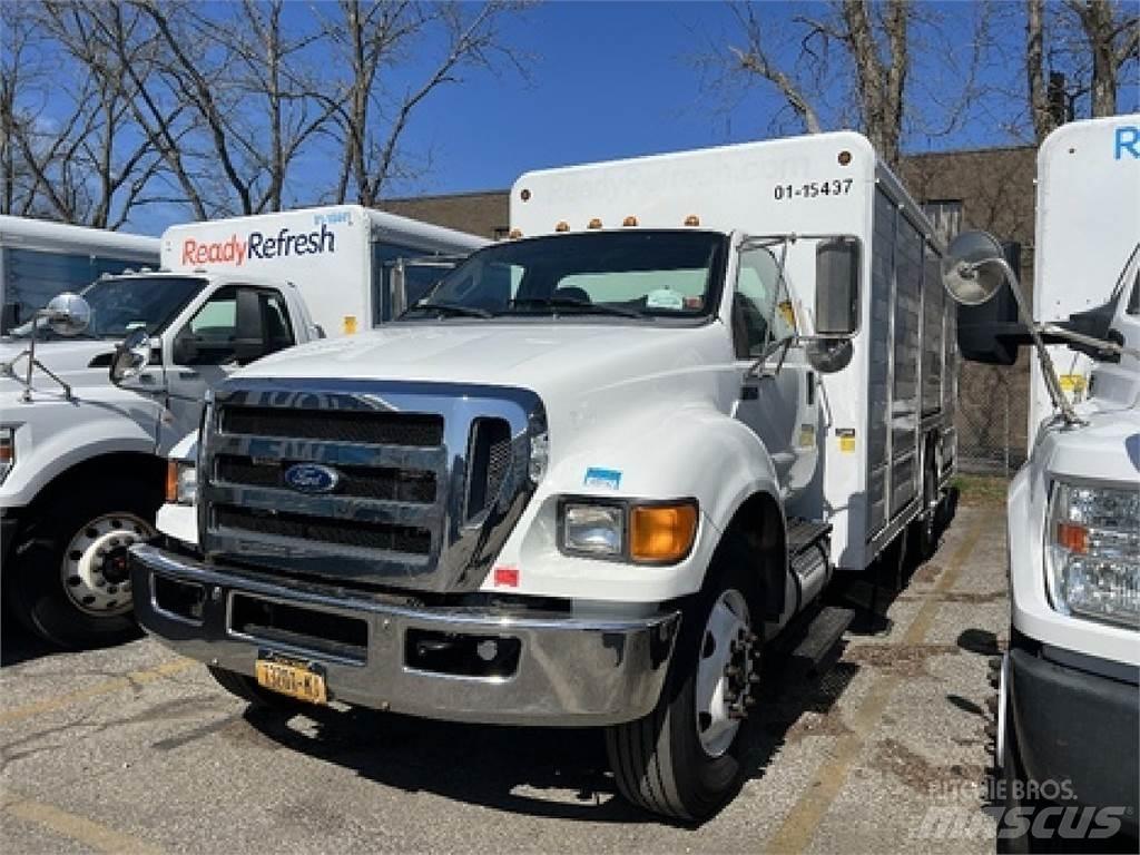 Ford F750 貨箱式卡車