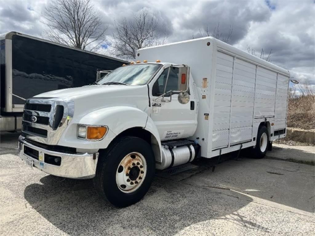 Ford F750 飲料運輸卡車