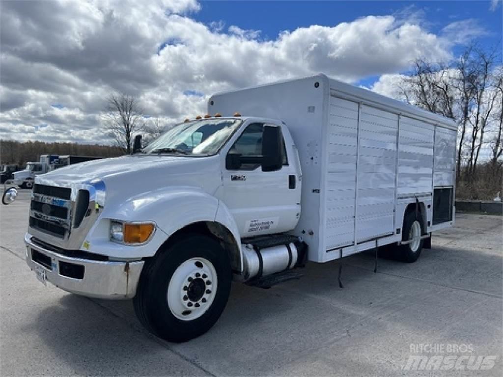 Ford F750 飲料運輸卡車