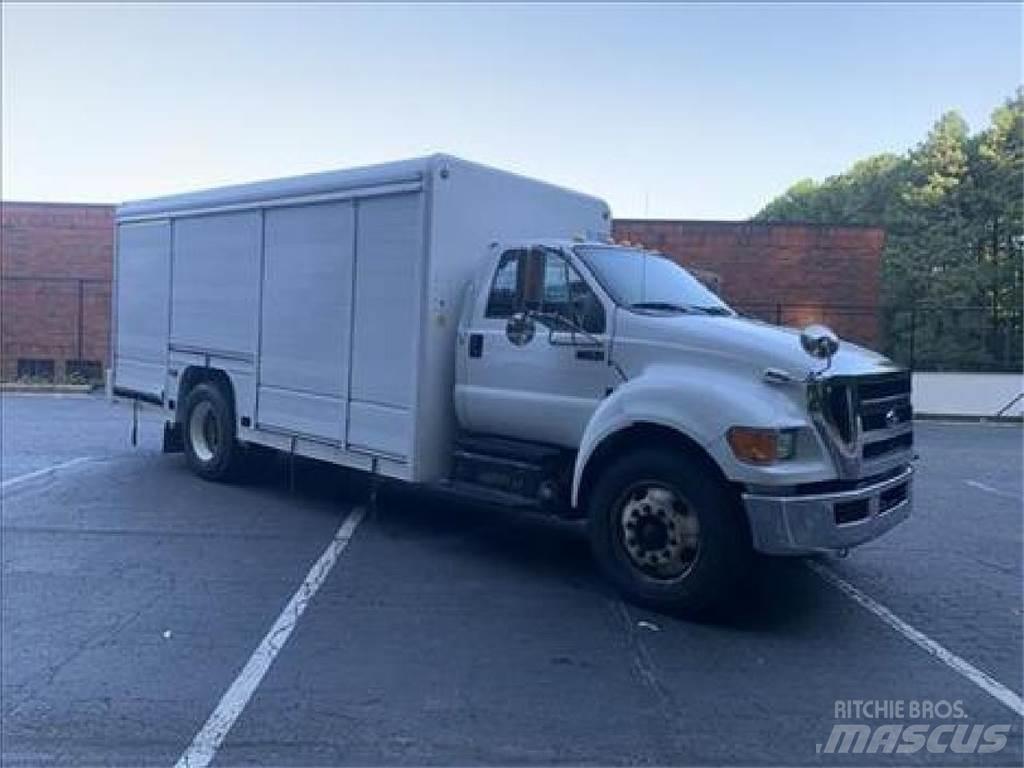 Ford F750 飲料運輸卡車