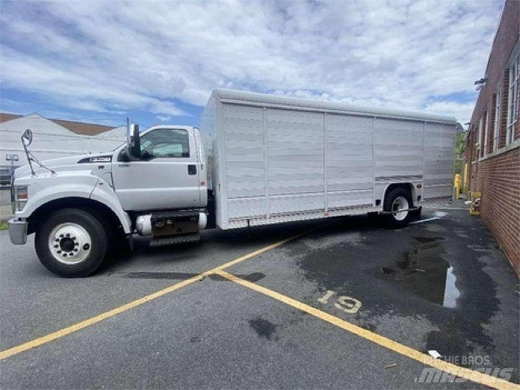 Ford F750 飲料運輸卡車