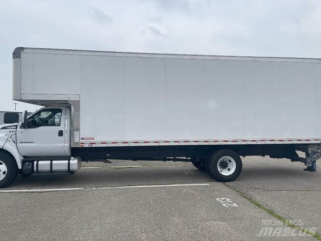 Ford F750 貨箱式卡車