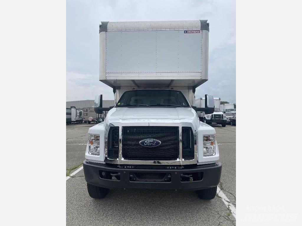 Ford F750 貨箱式卡車