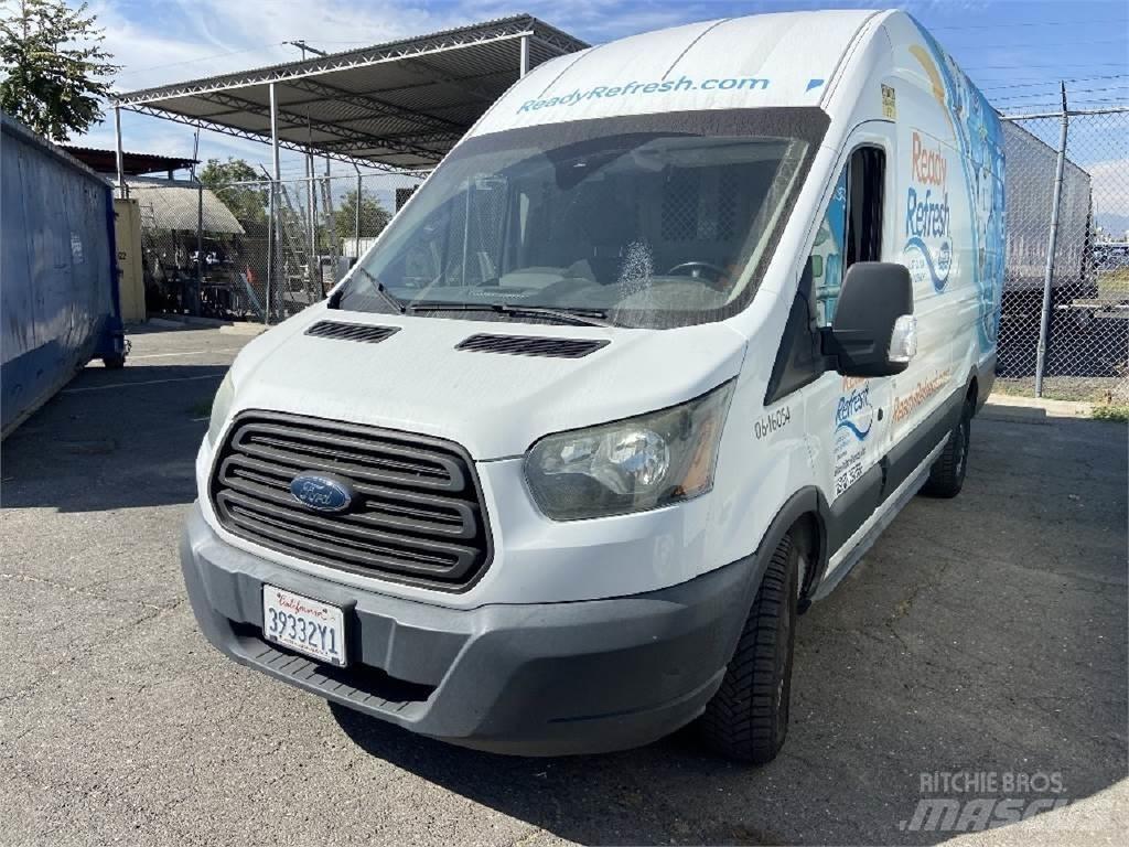 Ford TRANSIT 廂式貨物運輸車