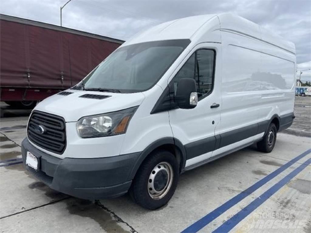 Ford TRANSIT 廂式貨物運輸車