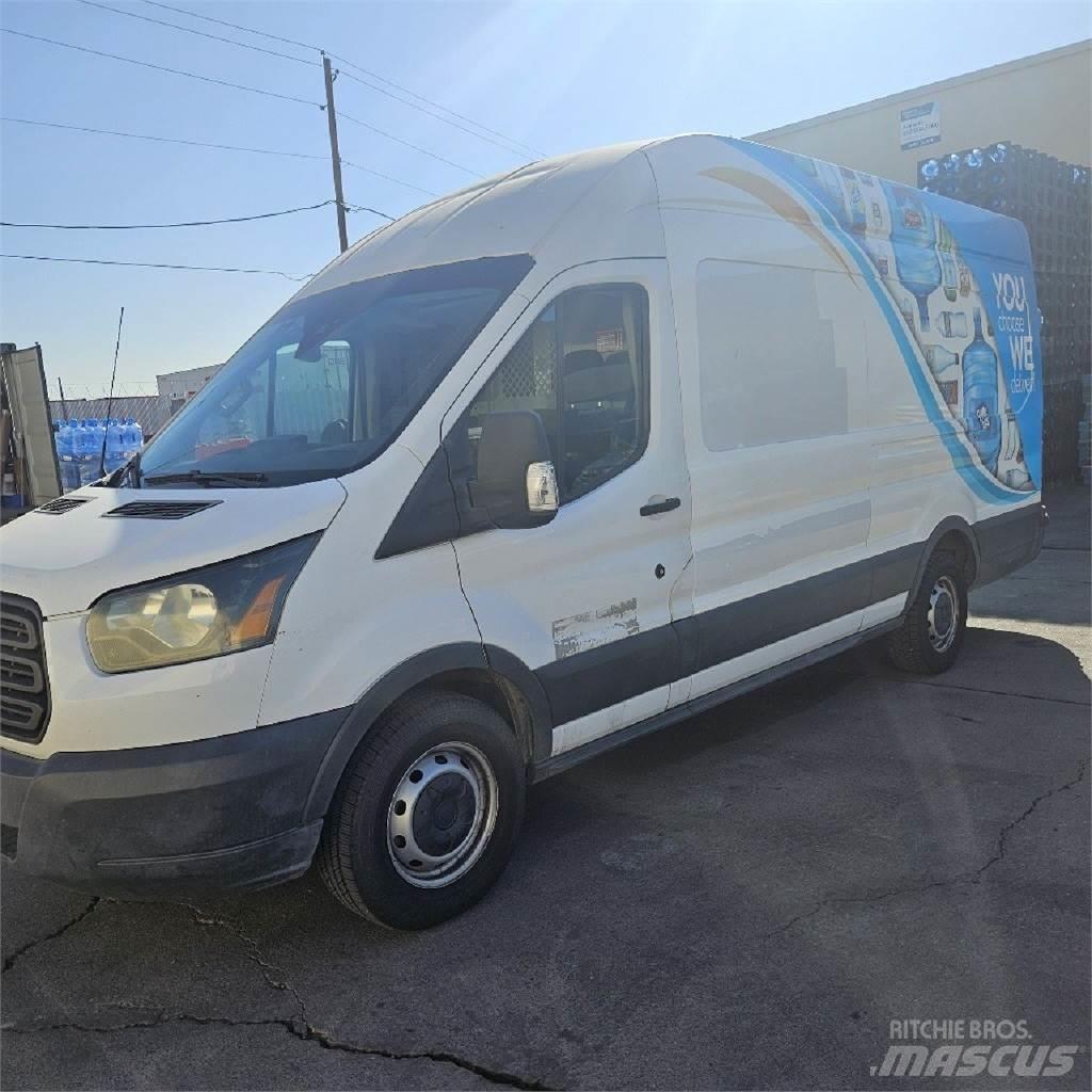 Ford TRANSIT 廂式貨物運輸車