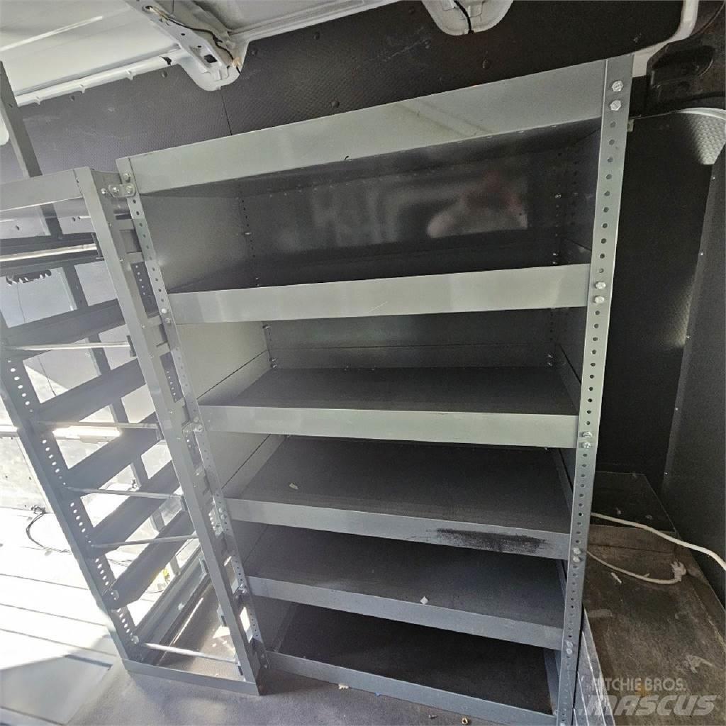 Ford TRANSIT 廂式貨物運輸車