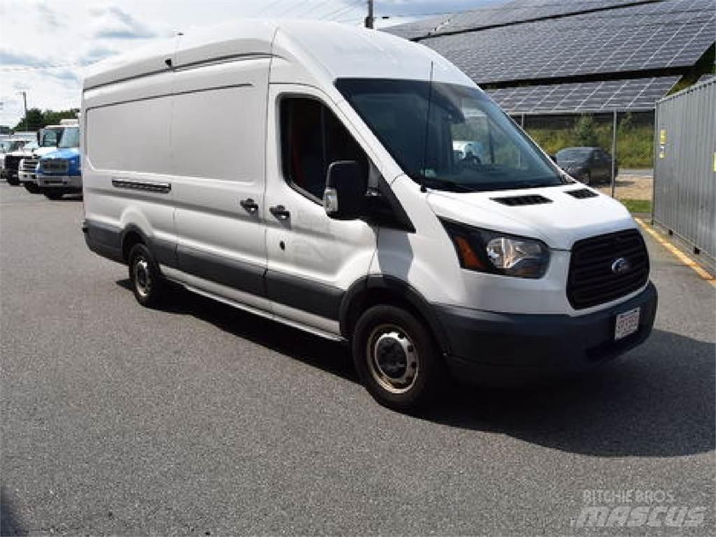 Ford TRANSIT 廂式貨物運輸車