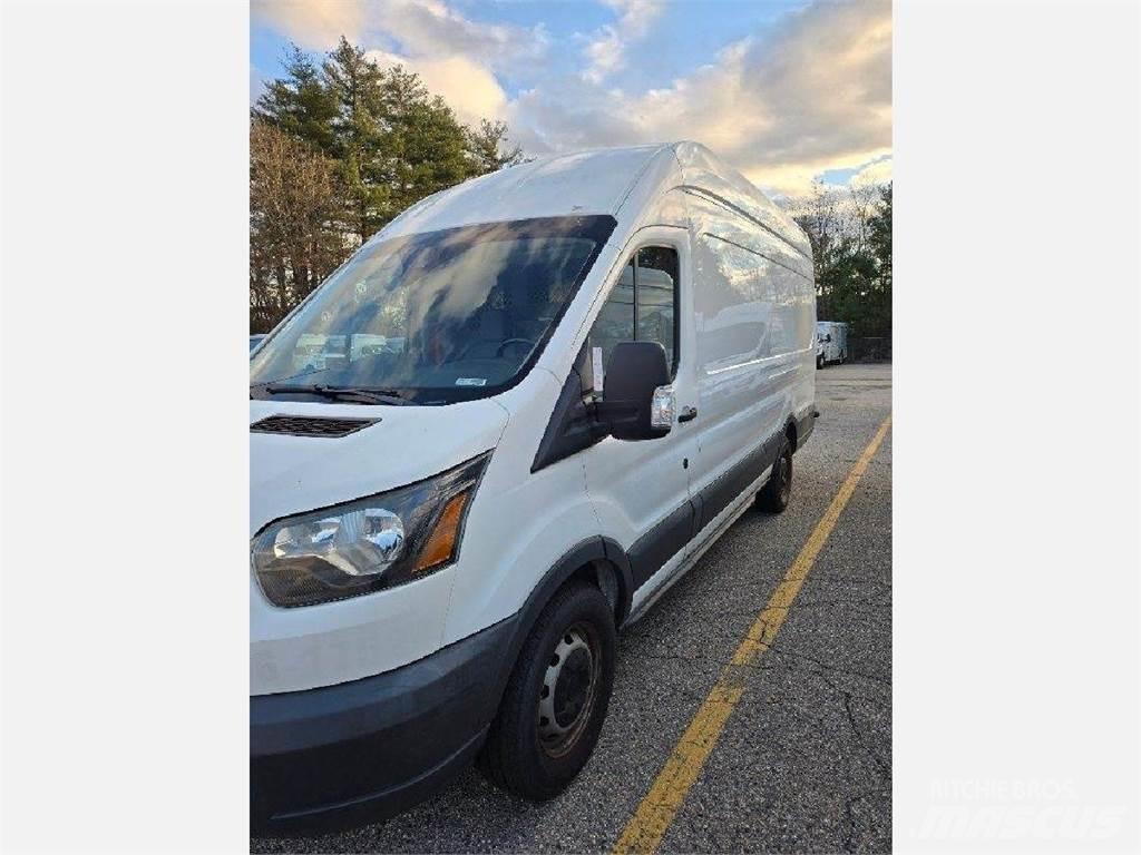 Ford TRANSIT 廂式貨物運輸車
