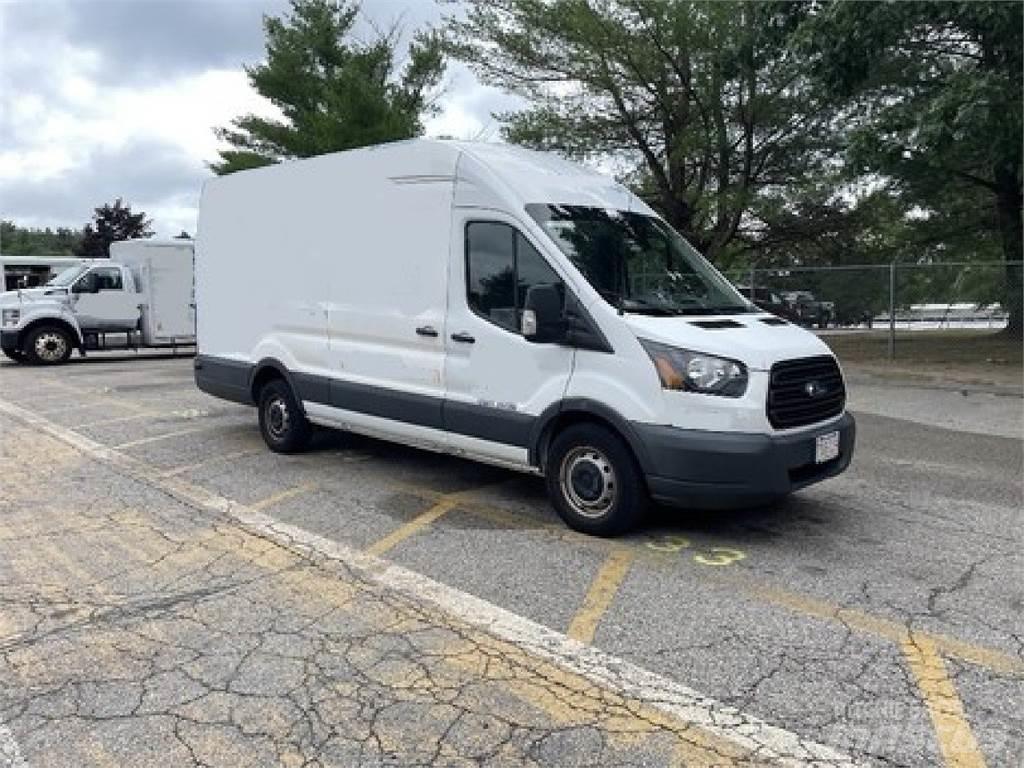 Ford TRANSIT 廂式貨物運輸車