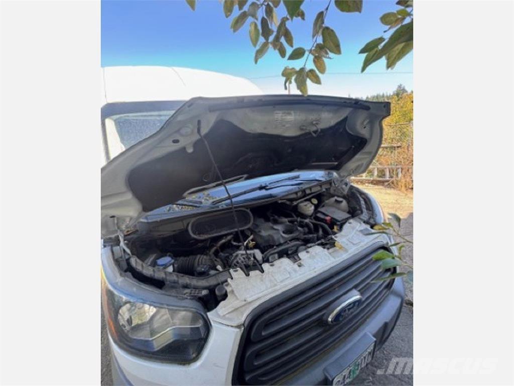 Ford TRANSIT 廂式貨物運輸車