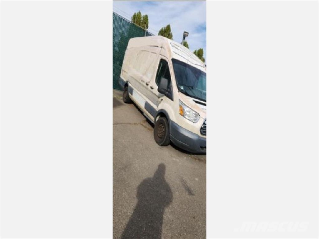 Ford TRANSIT 廂式貨物運輸車