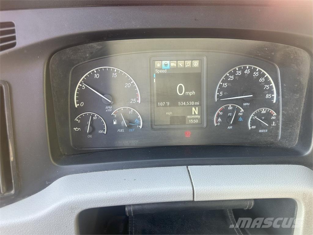 Freightliner CA126 曳引機組件