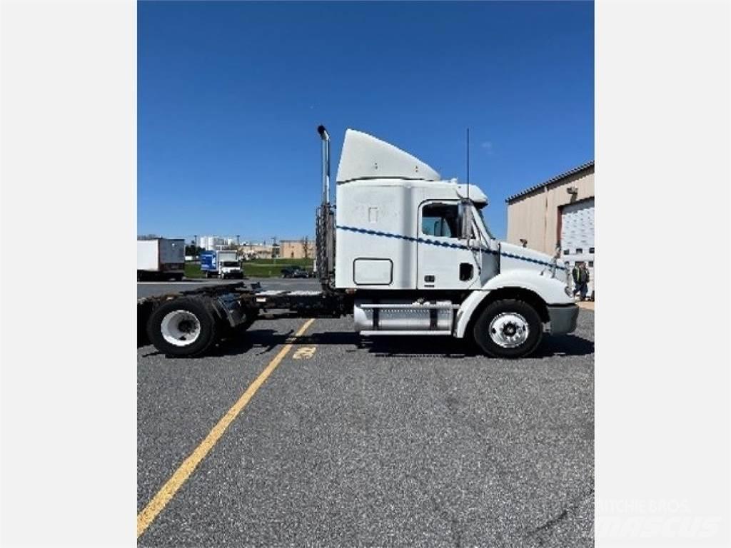 Freightliner CL112G 曳引機組件