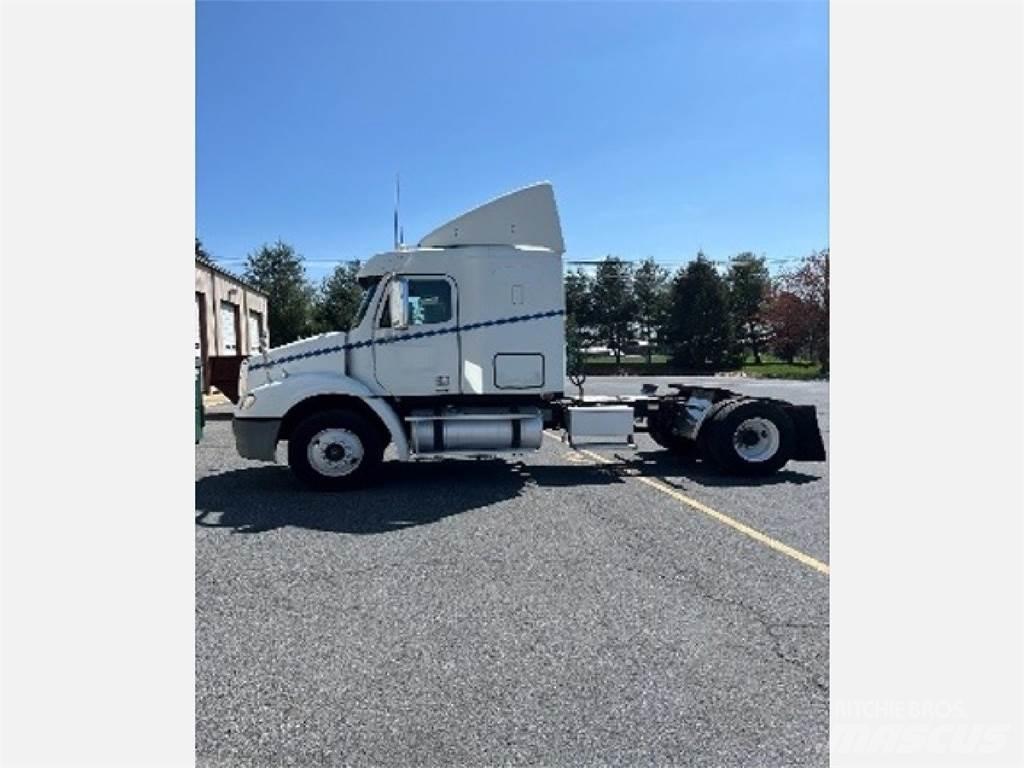 Freightliner CL112G 曳引機組件