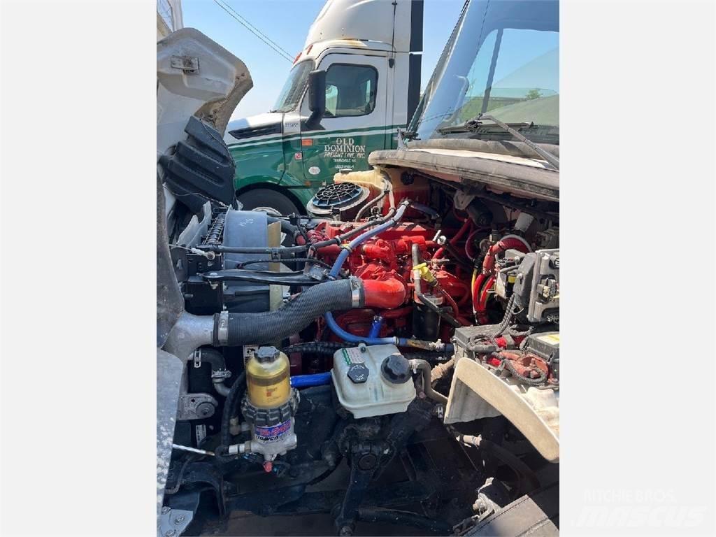 Freightliner M2 飲料運輸卡車