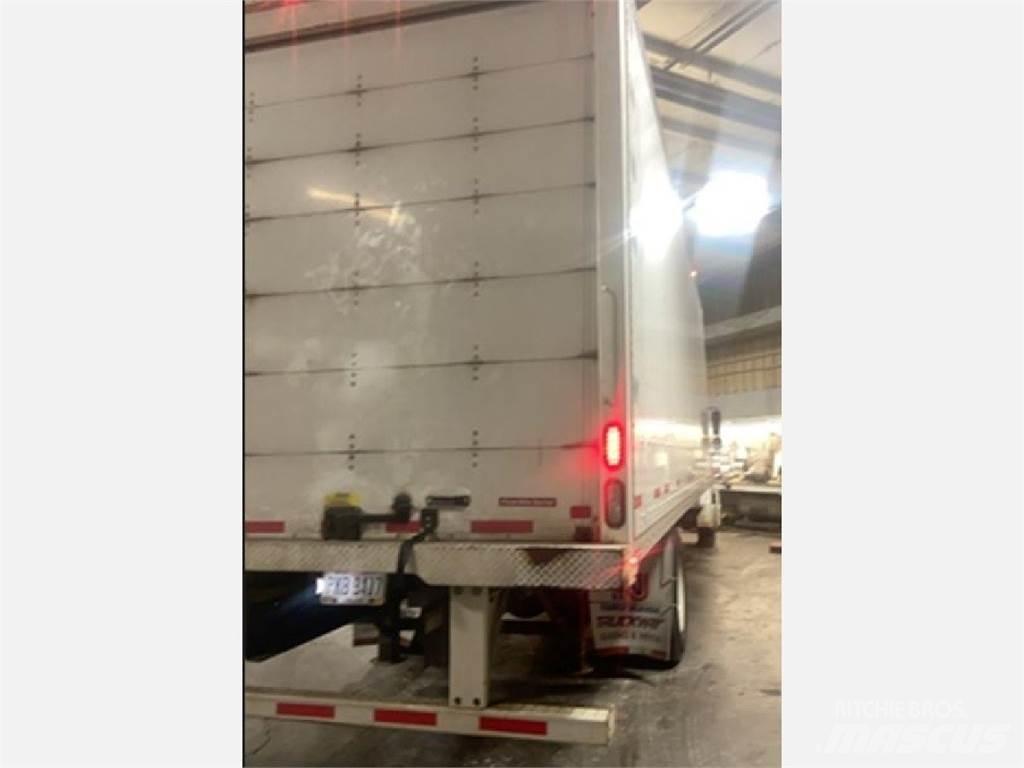 Freightliner M2 貨箱式卡車