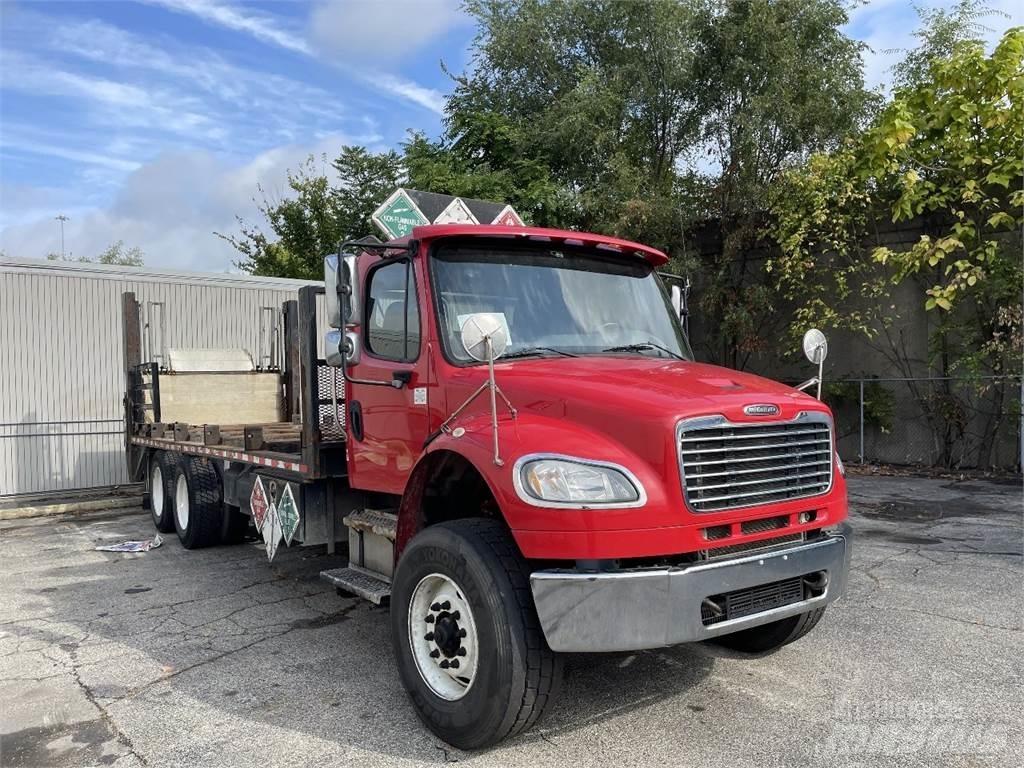 Freightliner M2 商用底盤車
