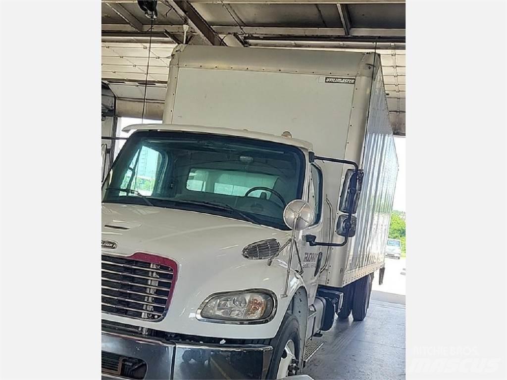 Freightliner M2 貨箱式卡車