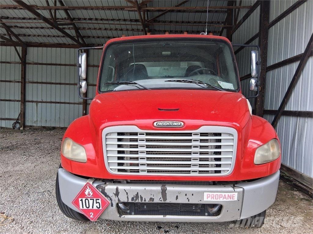 Freightliner M2 其他貨車