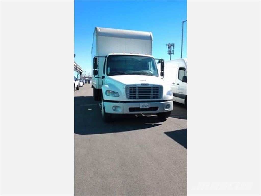 Freightliner M2 貨箱式卡車