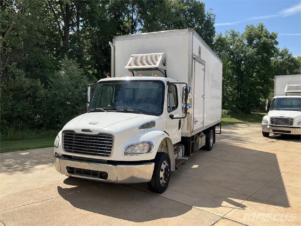 Freightliner M2-106 貨箱式卡車