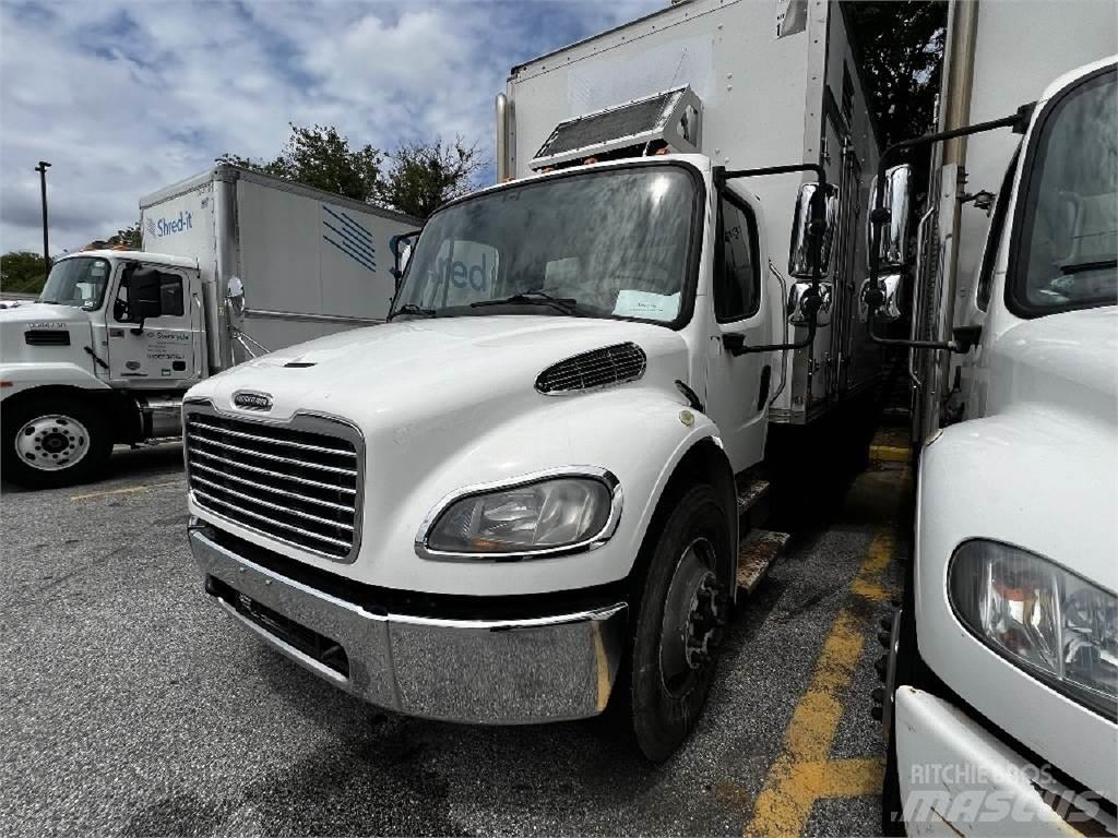 Freightliner M2-106 貨箱式卡車