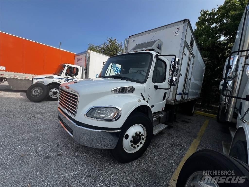 Freightliner M2-106 貨箱式卡車