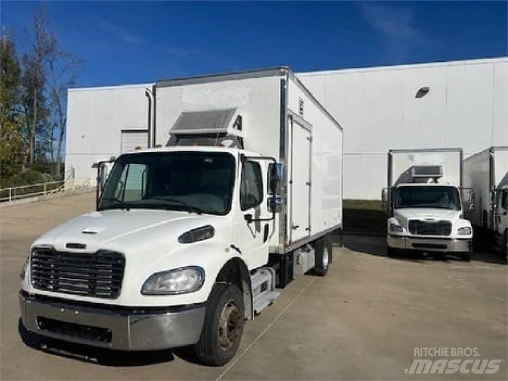 Freightliner M2-106 貨箱式卡車
